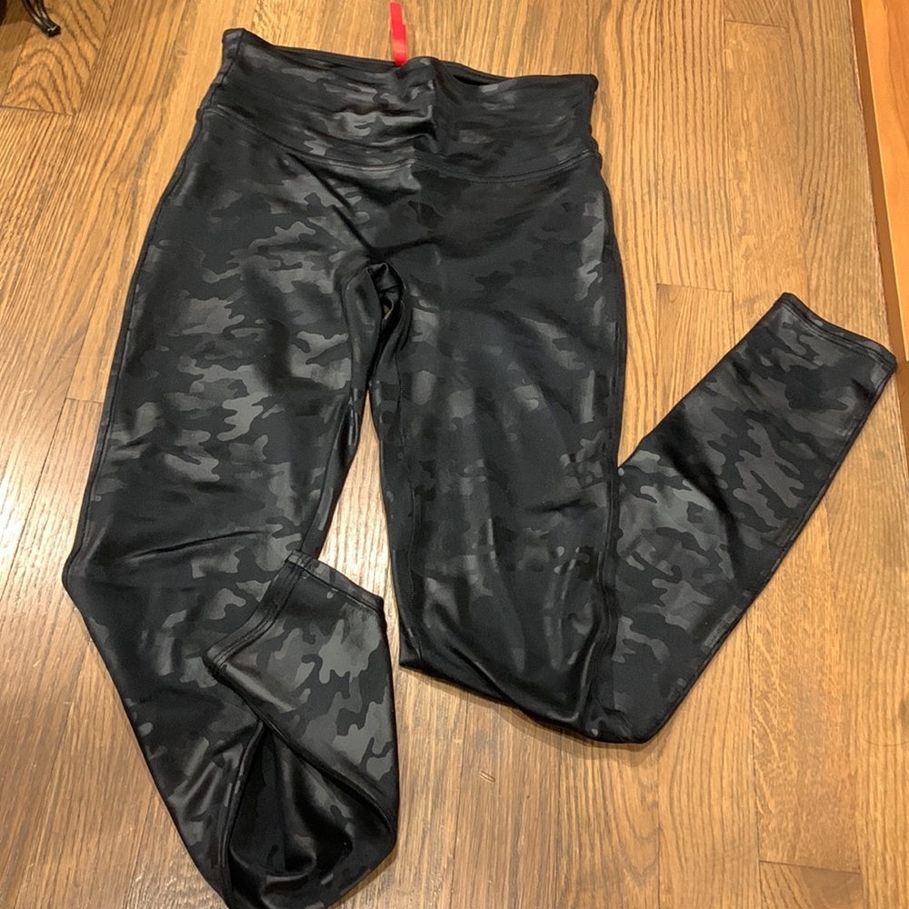 Spanx black camo leggings